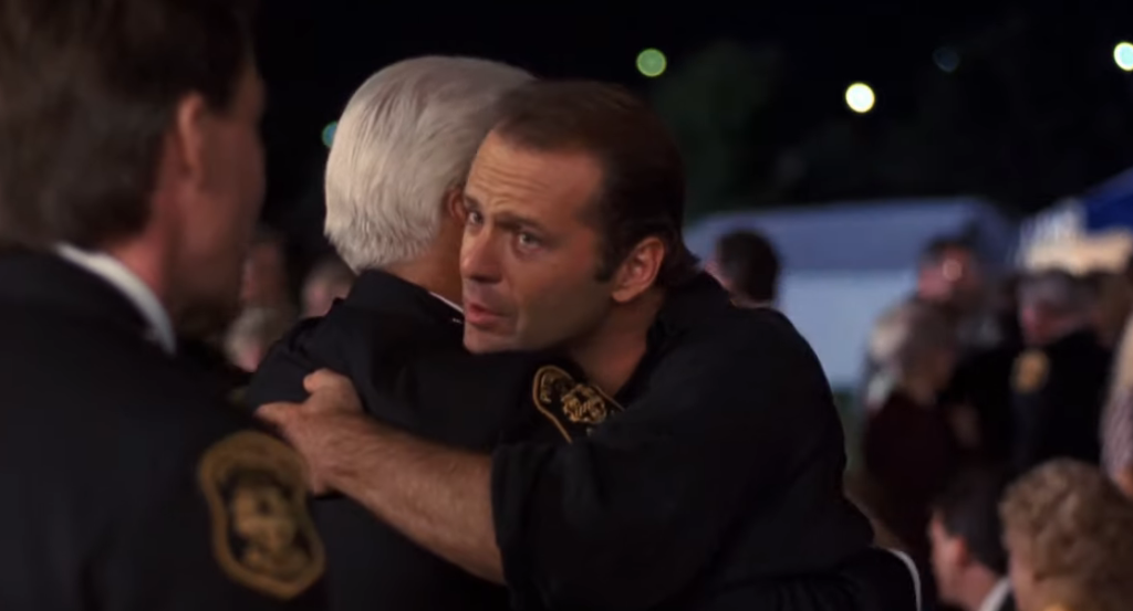 Striking Distance (1993)