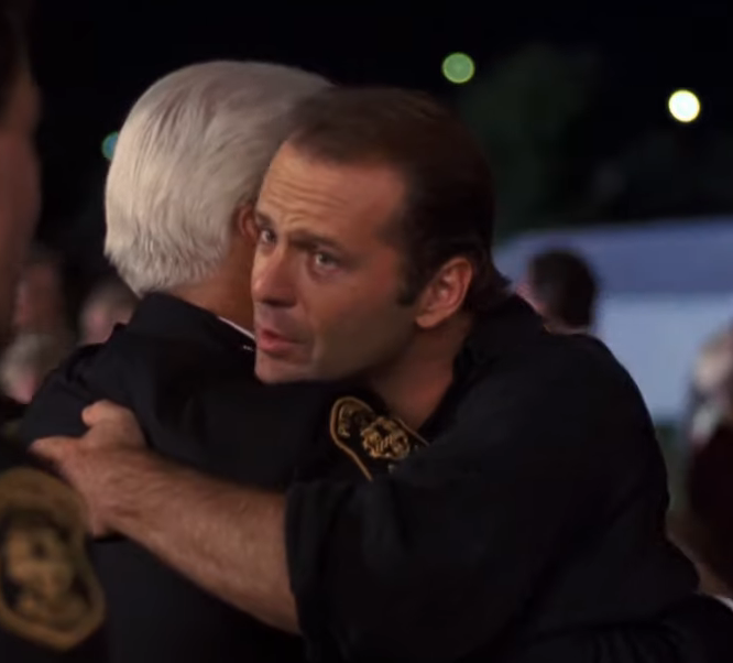 Striking Distance (1993)